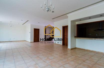 Compound - 3 Bedrooms - 4 Bathrooms for rent in Ain Khaled Villas - Ain Khaled - Doha