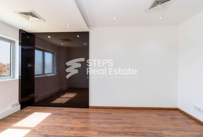 51720044 - Property Image 2