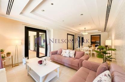 Apartment - 2 Bedrooms - 3 Bathrooms for sale in The Pearl Island - Doha