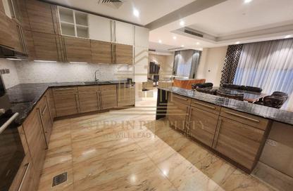 مجمع سكني - 4 - 6 للايجار في شارع الوعب - الوعب - الدوحة