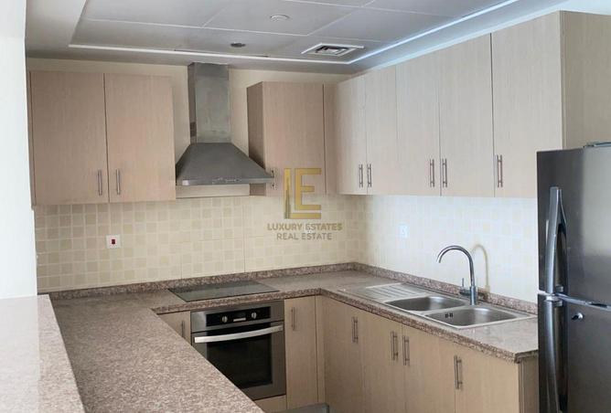 54008950 - Property Image 3