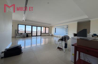 Apartment - 3 Bedrooms - 5 Bathrooms for rent in East Porto Drive - Porto Arabia - The Pearl Island - Doha