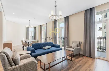 Apartment - 2 Bedrooms - 3 Bathrooms for rent in The Garden - Floresta Gardens - The Pearl Island - Doha