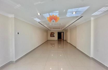 Apartment - 1 Bedroom - 2 Bathrooms for rent in West Porto Drive - Porto Arabia - The Pearl Island - Doha