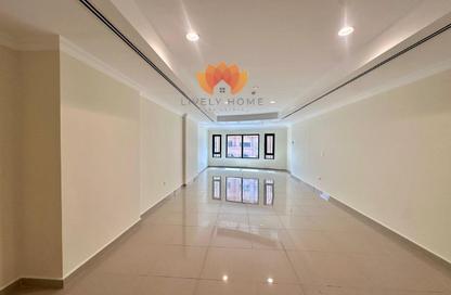 Apartment - 1 Bedroom - 2 Bathrooms for rent in West Porto Drive - Porto Arabia - The Pearl Island - Doha