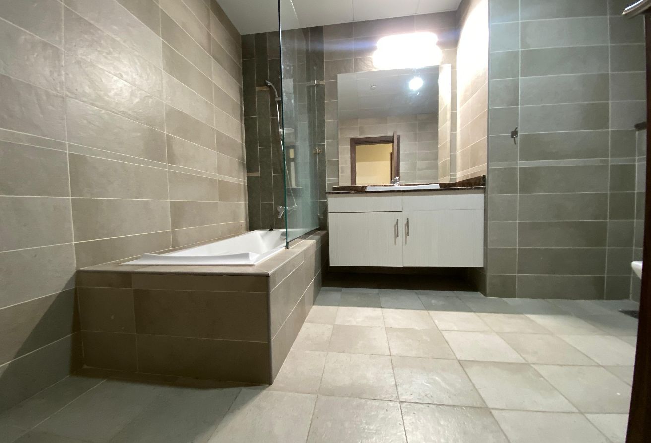 Premium High-Floor 2BR | Semi-Furnished  |Porto Ar thumbnail 5