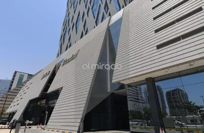 Show Room - Studio - 2 Bathrooms for rent in Burj Al Marina - Marina District - Lusail