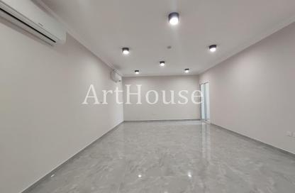 Apartment - 2 Bedrooms - 3 Bathrooms for rent in Musheireb Apartments - Musheireb - Doha