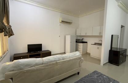 Apartment - Studio - 1 for rent in Umm Salal Ali - Umm Salal Ali - Doha