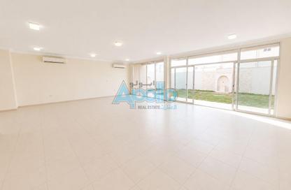 Villa - 4 Bedrooms - 5 Bathrooms for rent in Al Thumama - Al Thumama - Doha