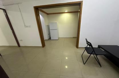 Apartment - 2 Bedrooms - 1 Bathroom for rent in Al Dafna - Al Dafna - Doha