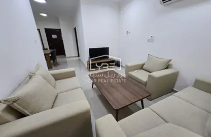 Apartment - 2 Bedrooms - 2 Bathrooms for rent in Bin Omran 35 - Fereej Bin Omran - Doha