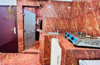 Apartment - Studio - 1 Bathroom for rent in Umm Ghwailina Comm - Umm Ghuwalina - Umm Ghuwailina - Doha