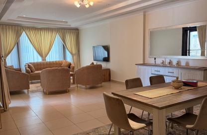 Apartment - 1 Bedroom - 2 Bathrooms for rent in Porto Arabia - The Pearl Island - Doha