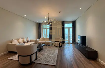 Apartment - 3 Bedrooms - 4 Bathrooms for rent in Floresta Gardens - Floresta Gardens - The Pearl Island - Doha