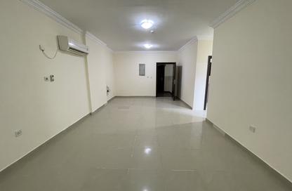 Apartment - 2 Bedrooms - 2 Bathrooms for rent in Al Zubair Bakkar Street - Al Sadd - Doha