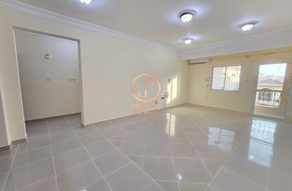 شقة - 2 غرف نوم - 2 حمامات للايجار في شارع المطار القديم - طريق المطار القديم - الدوحة شقة - 2 غرف نوم - 2 حمامات للايجار في شارع المطار القديم - طريق المطار القديم - الدوحة