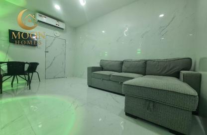 Apartment - 1 Bedroom - 1 Bathroom for rent in Umm Ghwailina Comm - Umm Ghuwalina - Umm Ghuwailina - Doha