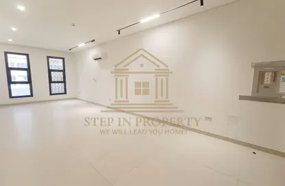 شقة - 2 غرف نوم - 3 حمامات للايجار في شارع الوعب - الوعب - الدوحة