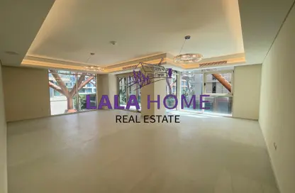 Apartment - 3 Bedrooms - 5 Bathrooms for rent in Crystal Residence - Gewan Island - The Pearl Island - Doha