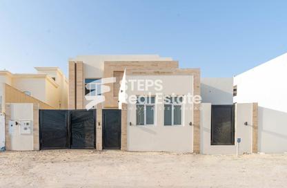 Villa - 7 - 7+ for sale in Al Kheesa - Al Kheesa - Umm Salal Mohammed