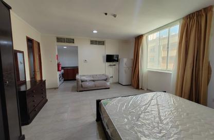 Apartment - Studio - 1 for rent in Al Aqaria Tower - Old Salata - Salata - Doha