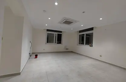 Apartment - 3 Bedrooms - 3 Bathrooms for rent in Najma street - Old Airport Road - Doha