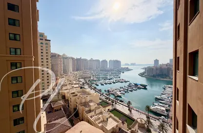 Apartment - 1 Bedroom - 2 Bathrooms for rent in Tower 18 - Porto Arabia - The Pearl Island - Doha