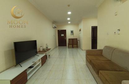 Apartment - 1 Bedroom - 1 Bathroom for rent in Umm Ghuwailina 4 - Umm Ghuwailina - Doha