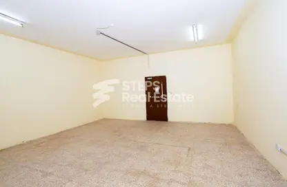 Labor Camp - Studio - 7+ Bathrooms for rent in Industrial Area 5 - Industrial Area - Industrial Area - Doha