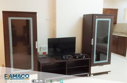 Apartment - 1 Bedroom - 1 Bathroom for rent in Umm Ghwailina Comm - Umm Ghuwalina - Umm Ghuwailina - Doha