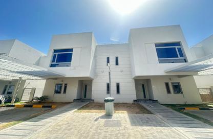 Villa - 4 Bedrooms - 4 Bathrooms for rent in Wadi Al Markh - Muraikh - AlMuraikh - Doha