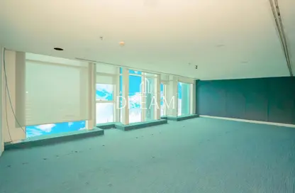 مساحات مكتبية - 6 غرف نوم - 2 حمامات للايجار في برج وست باي - الخليج الجنوبي - الخليج الغربي - الدوحة