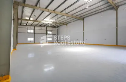 Warehouse - Studio - 2 Bathrooms for rent in East Industrial Street - Birkat Al Awamer - Al Wakra