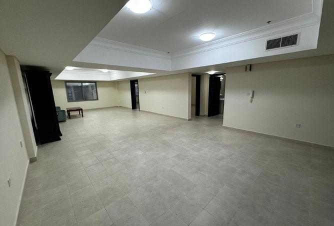56928762 - Property Main Image