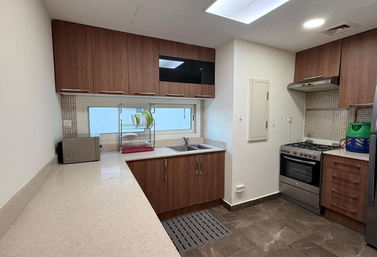 Exclusive Deal Fully Furnished 2BHK Prime location thumbnail 10