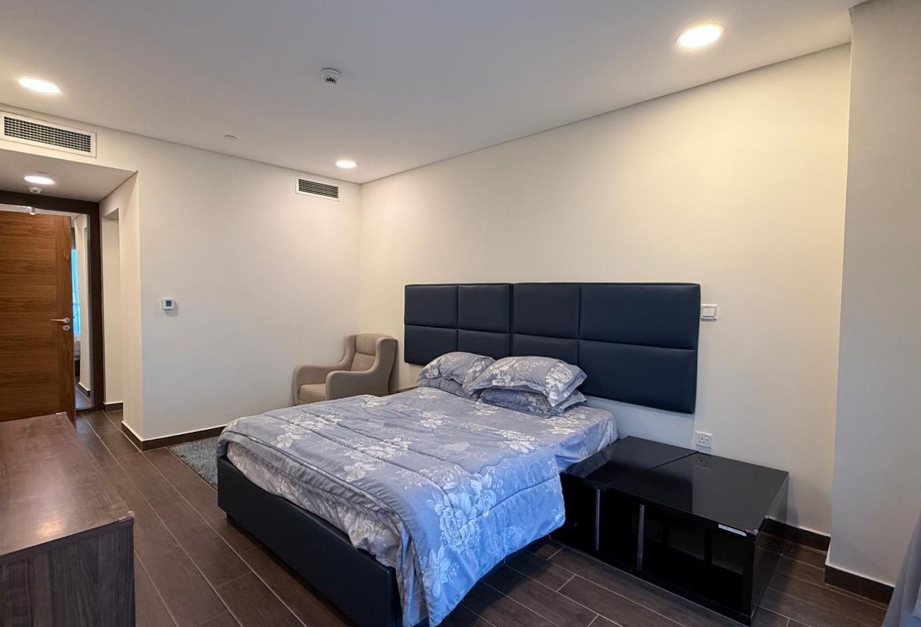 Exclusive Deal Fully Furnished 2BHK Prime location thumbnail 6