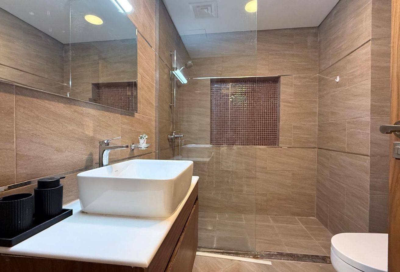 Exclusive Deal Fully Furnished 2BHK Prime location thumbnail 11