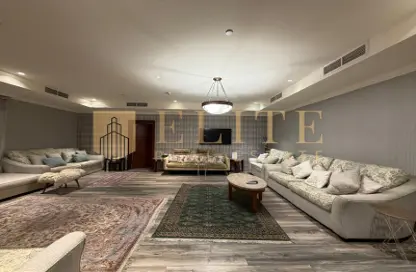 Apartment - 2 Bedrooms - 3 Bathrooms for rent in East Porto Drive - Porto Arabia - The Pearl Island - Doha