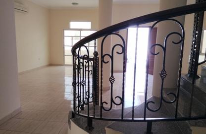 Villa - 5 - 3 for rent in Ammar Bin Yasser Street - Al Aziziyah - Doha