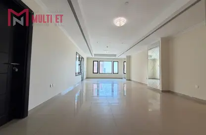Apartment - 2 Bedrooms - 2 Bathrooms for rent in West Porto Drive - Porto Arabia - The Pearl Island - Doha