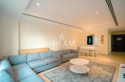 Apartment - 1 Bedroom - 2 Bathrooms for rent in Marina Gate - Porto Arabia - The Pearl Island - Doha