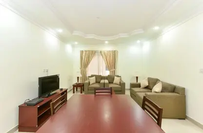 Apartment - 2 Bedrooms - 2 Bathrooms for rent in Al Sadd Road - Al Sadd - Doha