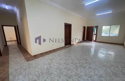 مجمع سكني - 3 غرف نوم - 4 حمامات للايجار في فلل النجمة - جنوب مويثر - منطقة مويثر - الدوحة