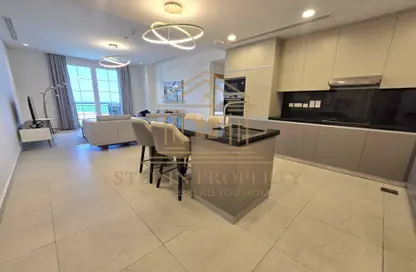 Apartment - 1 Bedroom - 2 Bathrooms for rent in Floresta Gardens - Floresta Gardens - The Pearl Island - Doha Apartment - 1 Bedroom - 2 Bathrooms for rent in Floresta Gardens - Floresta Gardens - The Pearl Island - Doha