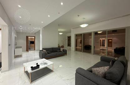 Apartment - 4 Bedrooms - 5 Bathrooms for rent in West Bay Tower - West Bay - West Bay - Doha