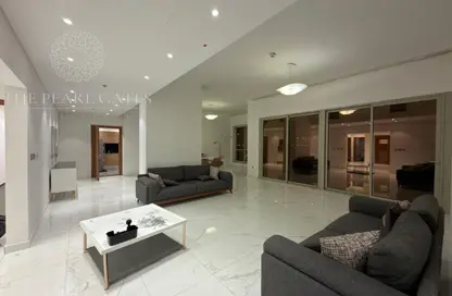 شقة - 4 غرف نوم - 5 حمامات للايجار في برج وست باي - الخليج الجنوبي - الخليج الغربي - الدوحة