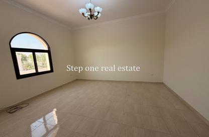 Apartment - 5 Bedrooms - 7 Bathrooms for rent in Duhail Villas - Al Duhail - Doha