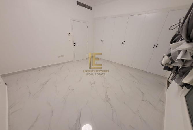 987704 - صورة العقار 2