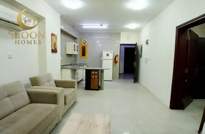 Apartment - 1 Bedroom - 1 Bathroom for rent in Umm Ghuwailina 4 - Umm Ghuwailina - Doha
